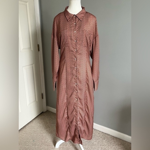 Zara button front maxi silky ditzy floral print dress, size medium. - Picture 2 of 13